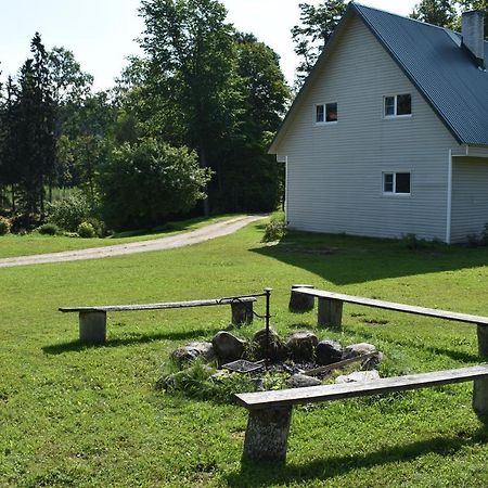 Joeniidu Holiday House Trolla Bagian luar foto